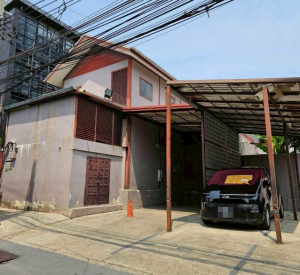 乍都节区 | Latphrao — Chom Phon 仓库出租 400平米 80,000泰铢/月