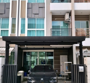 萱銮区 | The Estate Srinakarin 2 联排别墅出租/出售 3卧 195平米 出租35,000泰铢/月，出售590万泰铢