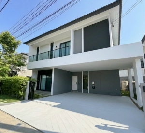 廊曼区 | CENTRO Vibhavadi 独栋别墅出租 4卧 252平米 90,000泰铢/月