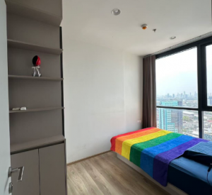 【中国业主出售】OkaHaus公寓 1卧 27平米 价格300万泰铢 低于原合同价 带装修家具 