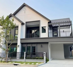 Centro Bangna独栋别墅 303平米 租金150,000泰铢