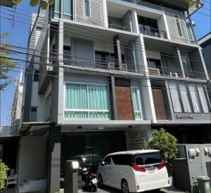 辉煌区｜B Square Rama 9–Mengjai 家庭办公楼出售/出租 400平方米 租金85,000 泰铢 / 月 售价1,950万泰铢