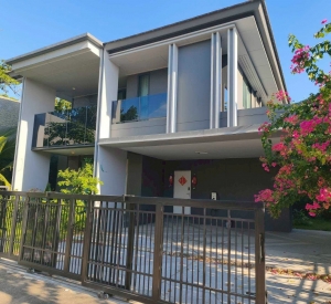 ​沙攀松区 | Setthasiri Krungthepkreetha 2独栋别墅出租 4卧4卫250平方米 租金120,000泰铢/月