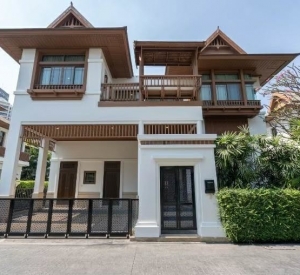 曼谷 沙吞区（Sathon） | L&H Villa Sathon独栋别墅出租 426平方米 租金180,000泰铢/月起