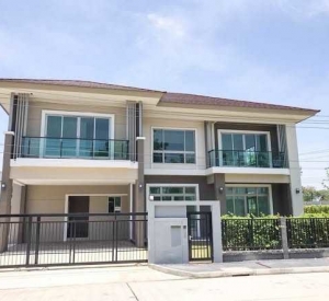曼谷 沙攀松区 | The Palm Krungthep Kreetha–Wongwaen独栋别墅出租 4卧4卫308平方米 租金95,000泰铢/月
