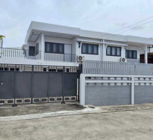 曼谷 拉抛区| Chokchai 4 Soi 56翻新独栋住宅出租 3卧2卫50平方哇 租金50,000泰铢/月 可注册公司