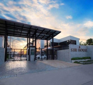 曼谷 汇权区 | SIRIHOUSE Ratchada 18三层边角联排别墅出租 3+1卧3卫180平方米 租金50,000泰铢/月