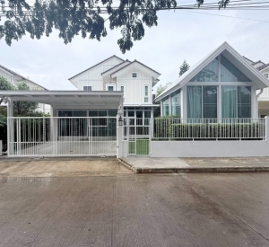 北榄府 邦披县 | Villaggio 2 Srinakarin–Bangna独栋别墅出租 4卧4卫200平方米 租金89,000泰铢/月