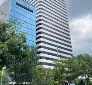 曼谷 瓦他那区 | Ocean Tower 1办公室出租 269平方米 租金525泰铢/平方米/月，可注册公司