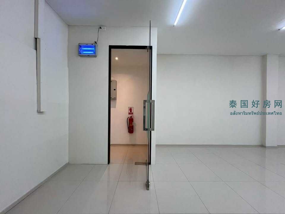 1786947059214738.jpg